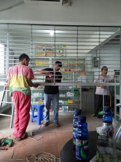 Pemasangan Rolling Grille baru di Beji depok