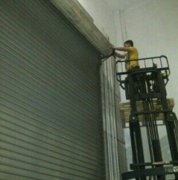 Service Rolling Door Automatic di JABABEKA 2 Cikarang 