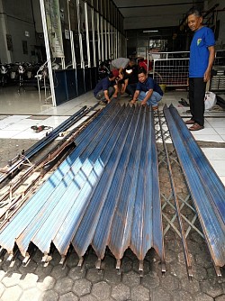 Service Folding Gate