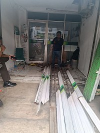 Service Folding Gate