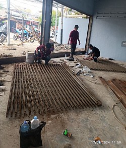 Service Folding Gate