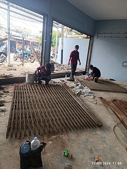 Service Folding Gate